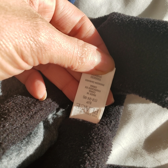 2  fleeced winter hats 0-6 M and 12M - Picture 5 of 5